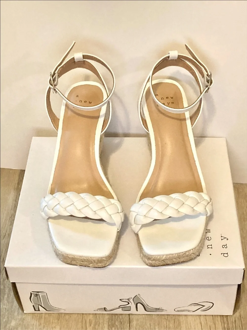 A New Day | Women's Joyce Wedge Heels | White Tweed | Size 6.5 | LNWT LNIB EUC